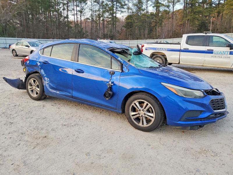 Photo 4 from auction – 2017 CHEVROLET CRUZE with VIN 3G1BE6SM2HS583181