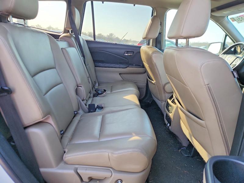 Photo 11 from auction – 2016 HONDA PILOT EXL with VIN 5FNYF5H85GB005764