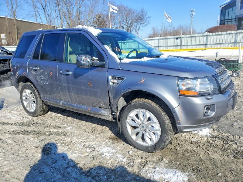 Photo 4 from auction – 2013 LAND ROVER LR2 HSE with VIN SALFR2BG2DH369531