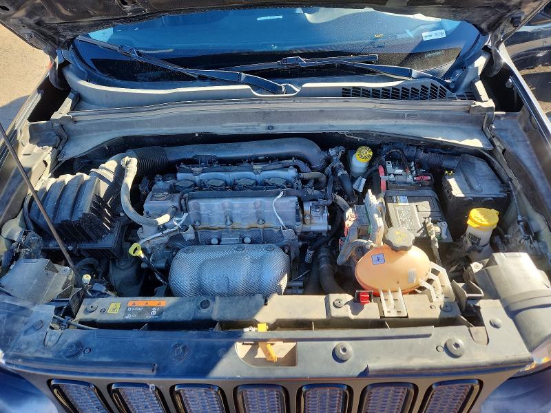 Photo 11 from auction – 2016 JEEP RENEGADE with VIN ZACCJBBT5GPD36860