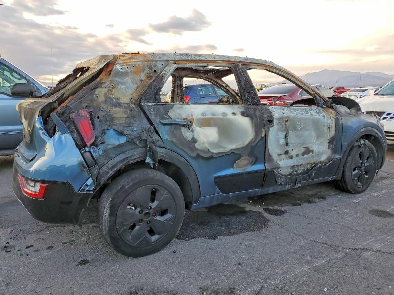 Photo 3 from auction – 2023 KIA NIRO with VIN KNDCT3L10P5016223