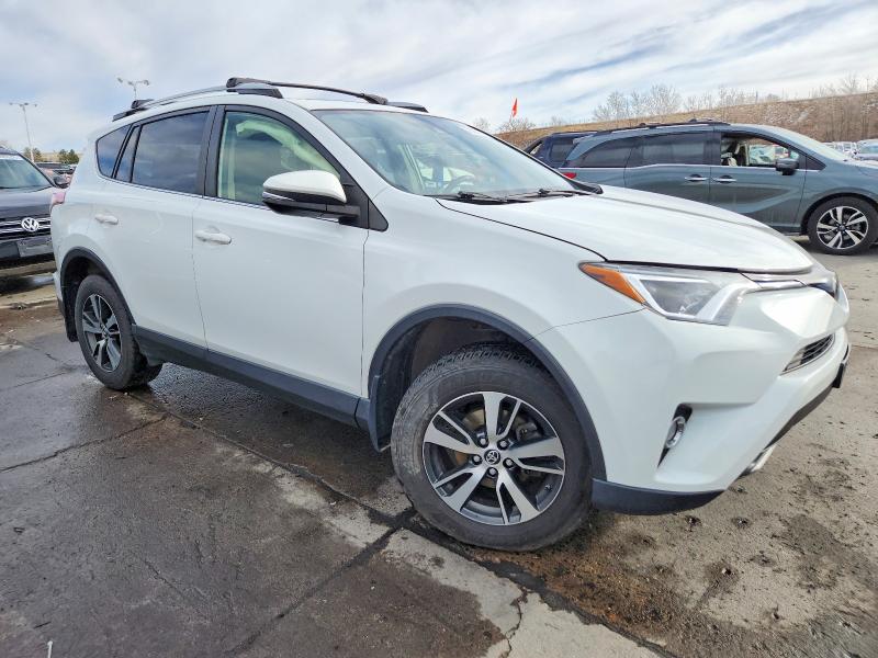 Photo 4 from auction – 2018 TOYOTA RAV4 ADVEN with VIN JTMRFREV0JJ195317