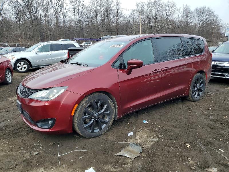 CHRYSLER PACIFICA T 2019 with VIN 2C4RC1FG7KR633211 - Photo from auction