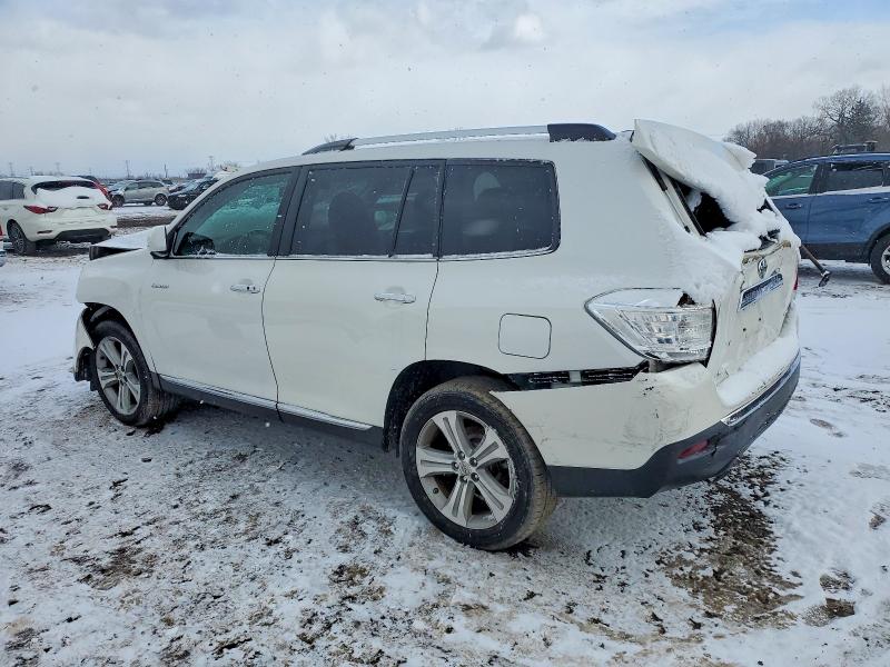 Фото 2 с аукциона – 2013 TOYOTA HIGHLANDER с VIN 5TDDK3EH5DS222029
