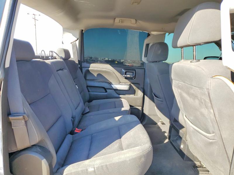 Photo 10 from auction – 2018 CHEVROLET SILVERADO with VIN 3GCUKREC7JG552384