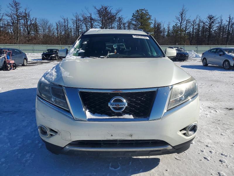 Photo 5 from auction – 2015 NISSAN PATHFINDER with VIN 5N1AR2MM2FC716209