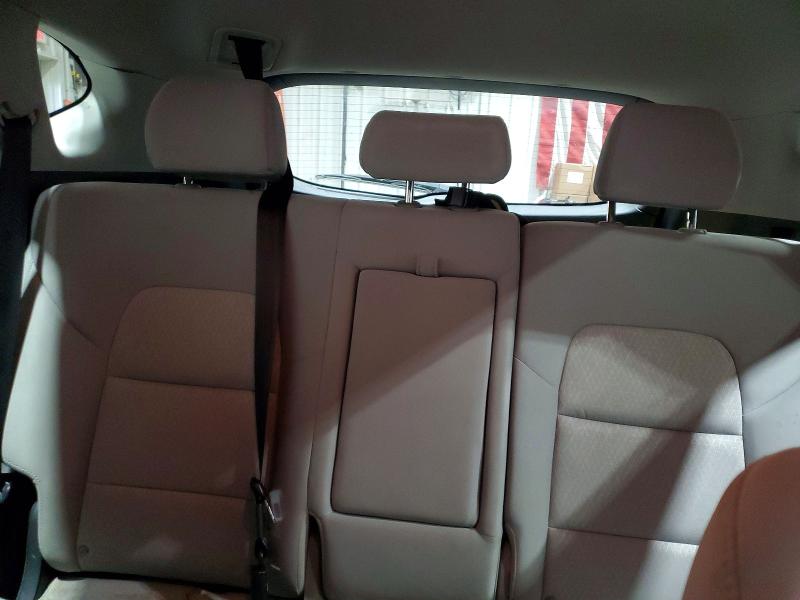 Photo 10 from auction – 2017 HYUNDAI TUCSON LIM with VIN KM8J3CA25HU582741