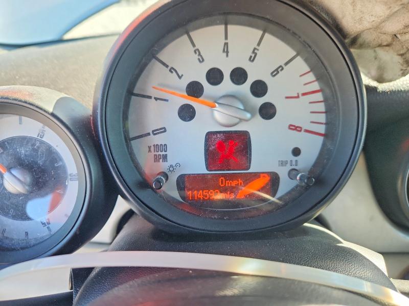 Photo 9 from auction – 2011 MINI COOPER with VIN WMWZN3C50BT132837