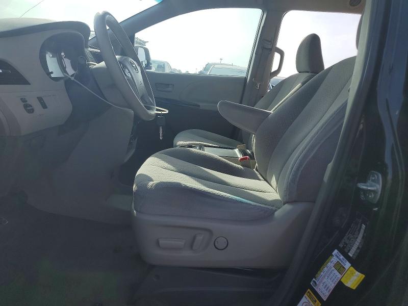 Photo 7 from auction – 2014 TOYOTA SIENNA LE with VIN 5TDKK3DC9ES509243