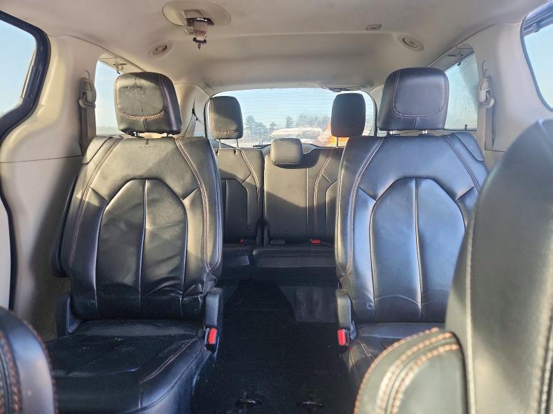 Photo 10 from auction – 2017 CHRYSLER PACIFICA with VIN 2C4RC1BGXHR610682