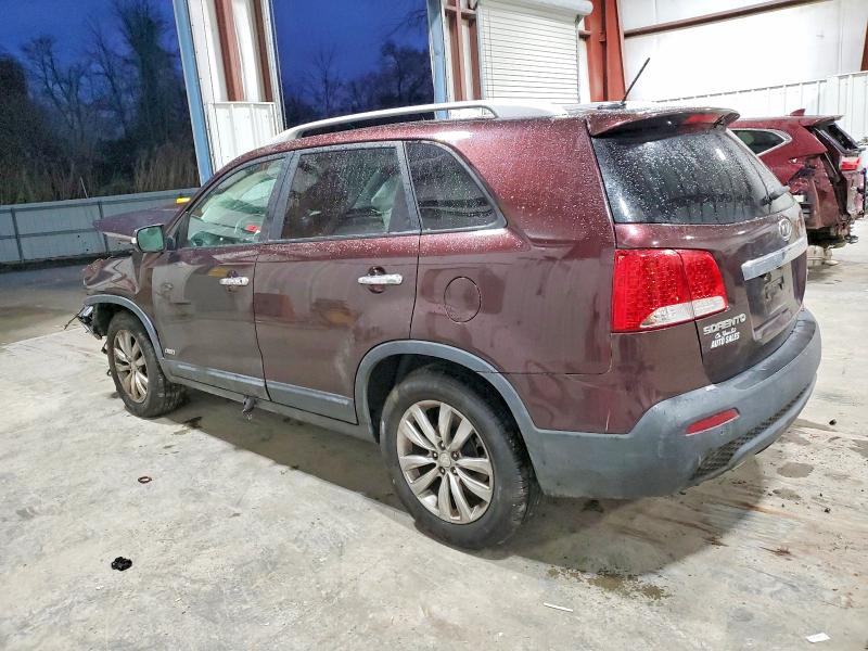 Photo 2 from auction – 2011 KIA SORENTO EX with VIN 5XYKUDA27BG056079