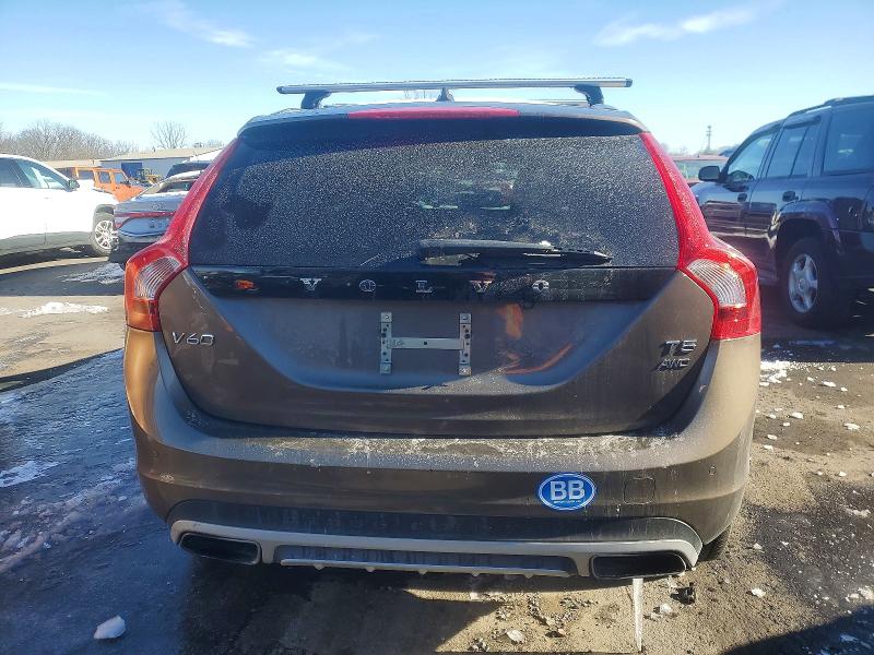 Photo 6 from auction – 2015 VOLVO V60 CROSS with VIN YV4612HM7F1000541
