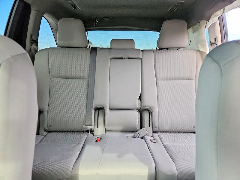 Фото 10 с аукциона – 2016 TOYOTA HIGHLANDER с VIN 5TDBKRFH0GS270647