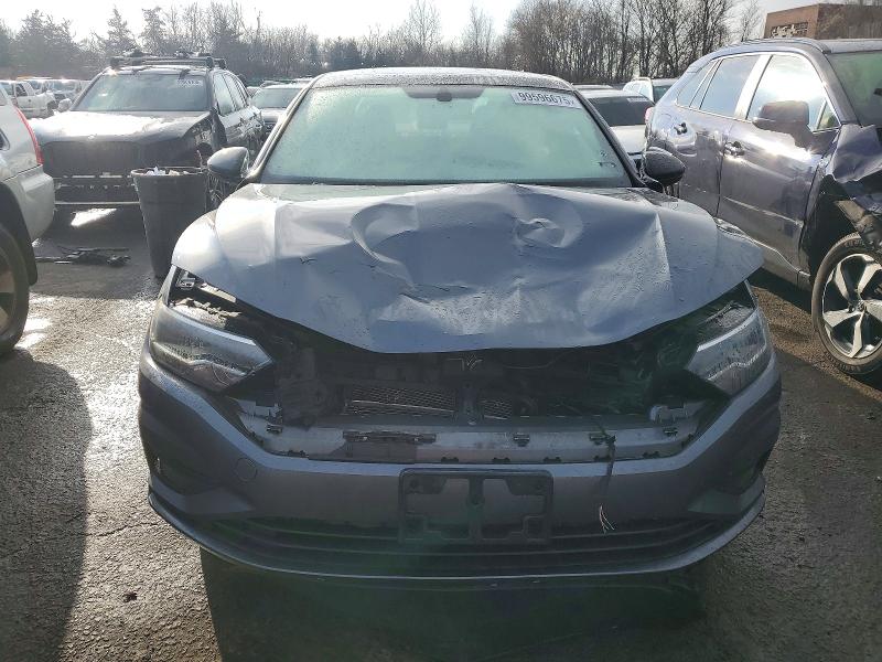 Photo 5 from auction – 2019 VOLKSWAGEN JETTA with VIN 3VWCB7BU0KM187298