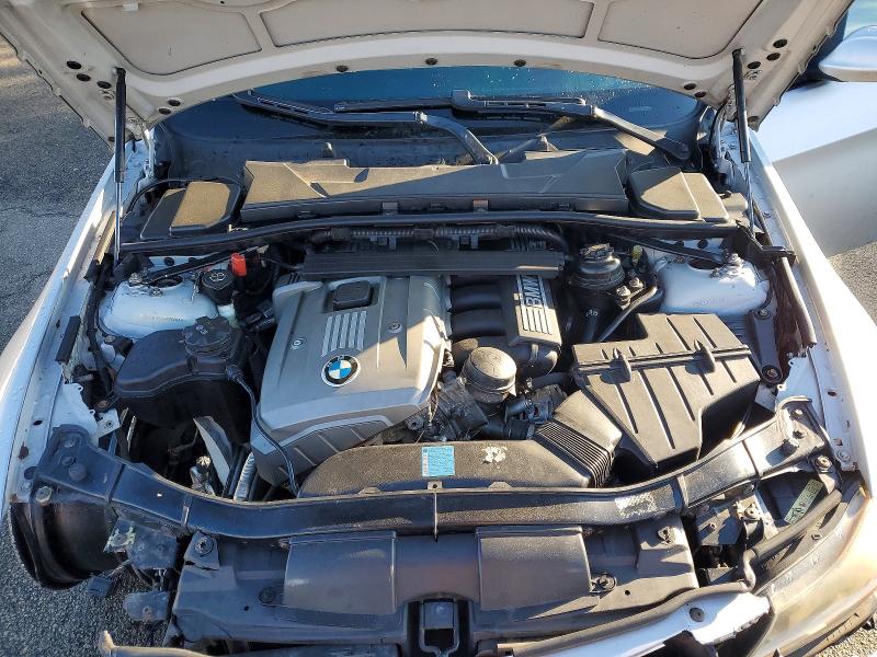 Photo 11 from auction – 2006 BMW 325 XI with VIN WBAVD13506KV00466