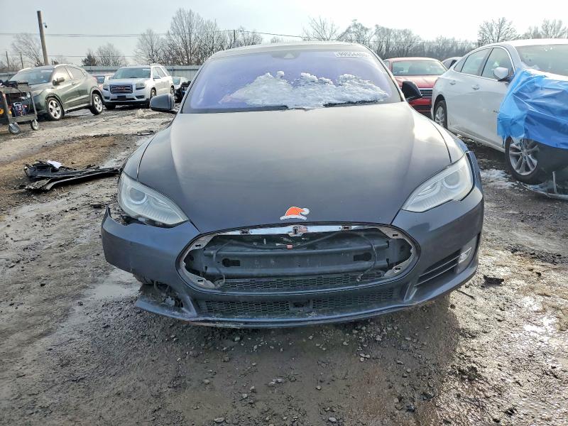 Photo 5 from auction – 2016 TESLA MODEL S with VIN 5YJSA1E23GF122305