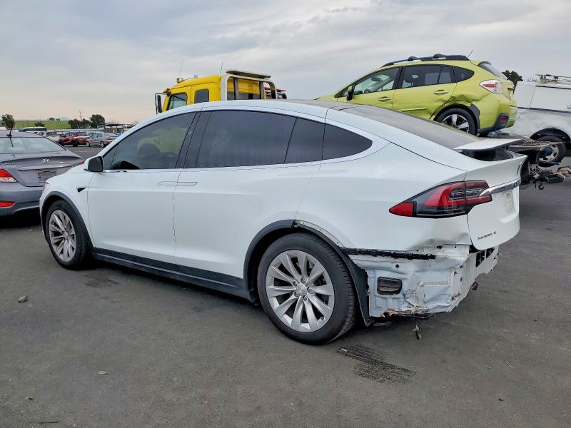 Photo 2 from auction – 2018 TESLA MODEL X with VIN 5YJXCAE20JF113973