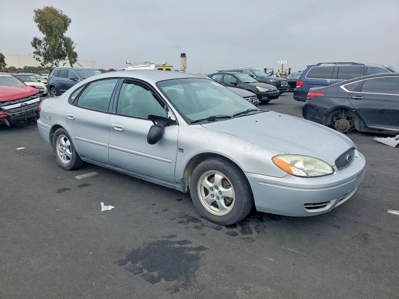 Photo 4 from auction – 2004 FORD TAURUS with VIN 1FAFP55S14G200207