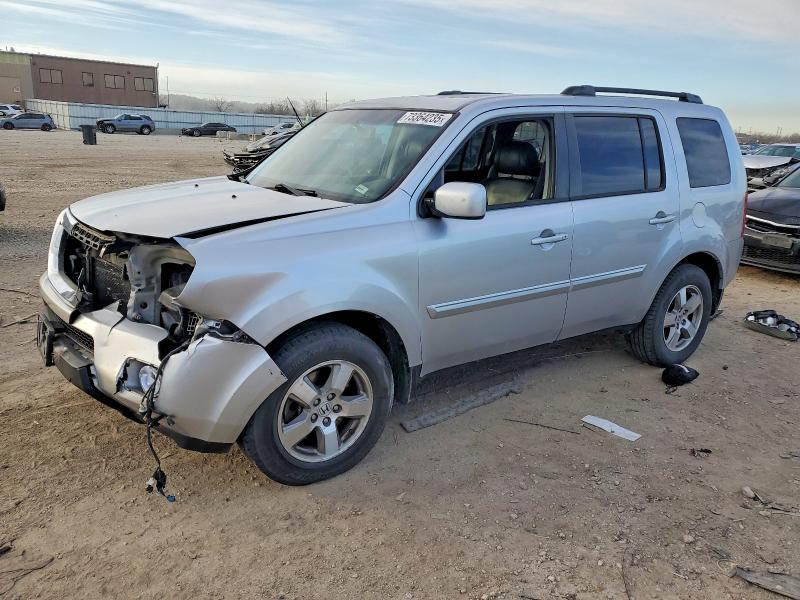 HONDA PILOT 2010 with VIN 5FNYF4H55AB033880 - Photo from auction