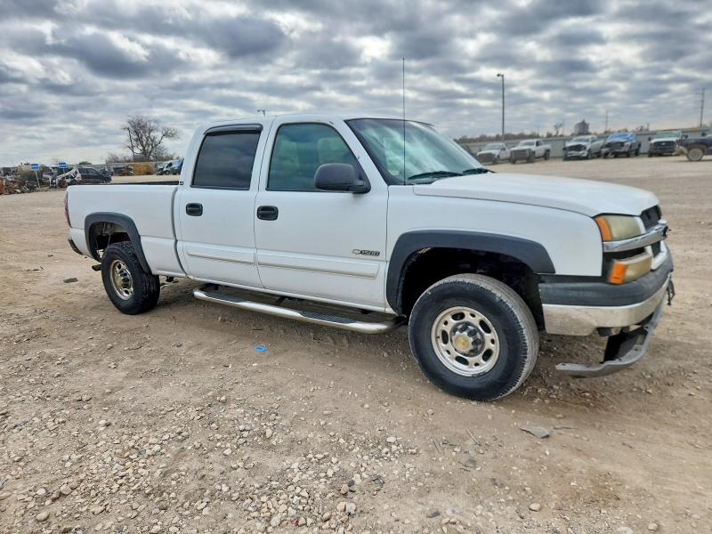 Photo 4 from auction – 2003 CHEVROLET SILVERADO2 with VIN 1GCGC13U63F113267