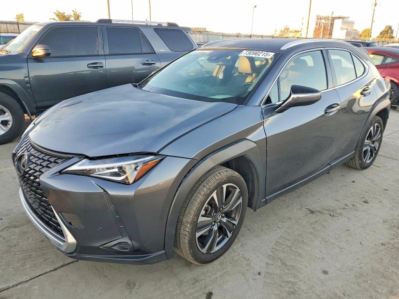 LEXUS UX 200 BAS 2022 with VIN JTHX3JBH0N2049305 - Photo from auction