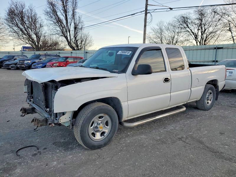 CHEVROLET SILVERADO 2004 with VIN 1GCEC19X14Z128462 - Photo from auction