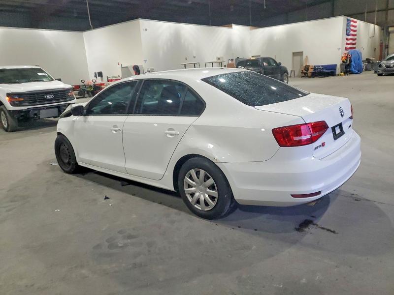 Photo 2 from auction – 2015 VOLKSWAGEN JETTA BASE with VIN 3VW2K7AJ6FM305038