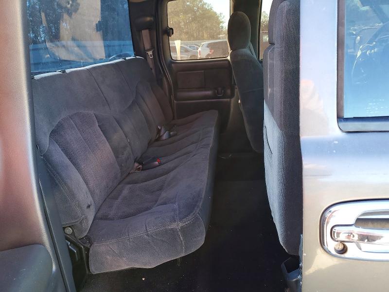 Photo 10 from auction – 2001 CHEVROLET SILVERADO with VIN 2GCEC19W511198445
