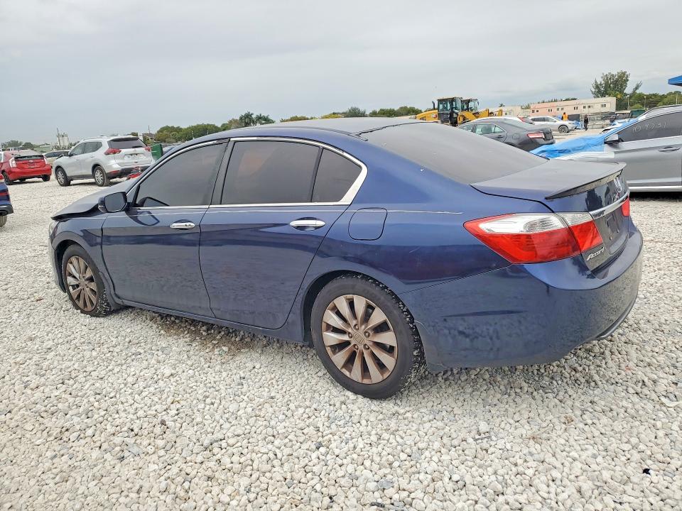 Photo 2 from auction – 2013 HONDA ACCORD with VIN 1HGCR2F77DA211846
