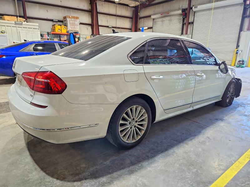 Photo 3 from auction – 2016 VOLKSWAGEN PASSAT with VIN 1VWBT7A32GC054276