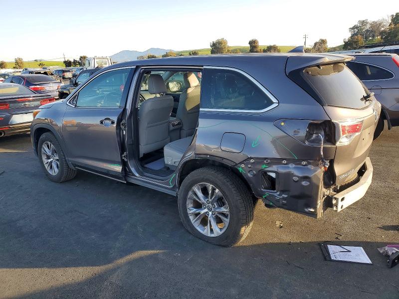 Photo 2 from auction – 2016 TOYOTA HIGHLANDER with VIN 5TDZKRFH7GS177316