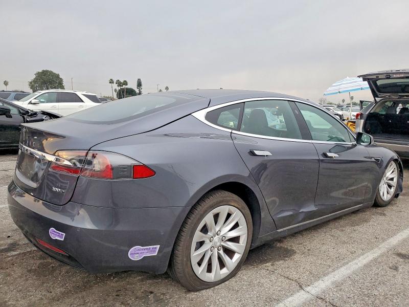 Photo 3 from auction – 2018 TESLA MODEL S with VIN 5YJSA1E20JF295058