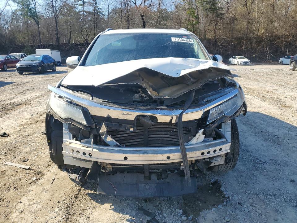 Photo 5 from auction – 2020 HONDA PILOT TOUR with VIN 5FNYF5H95LB008182