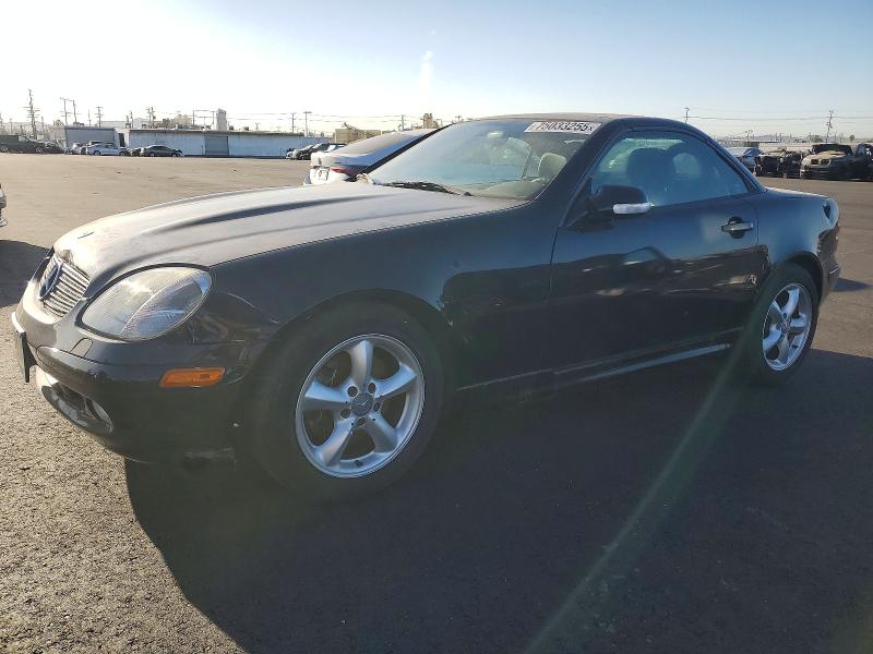 Photo 1 from auction – 2001 MERCEDES-BENZ SLK 320 with VIN WDBKK65F01F213904