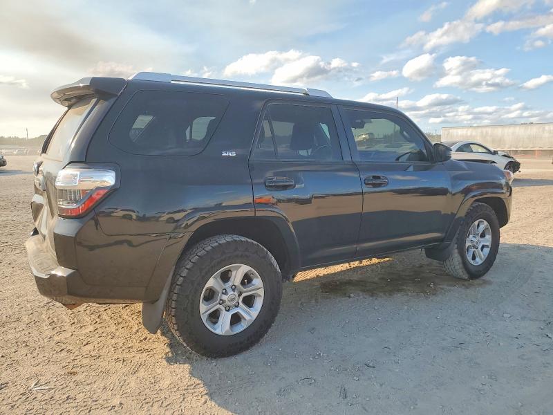 Foto 3 de la subasta – 2018 TOYOTA 4RUNNER con VIN JTEZU5JR5J5166987