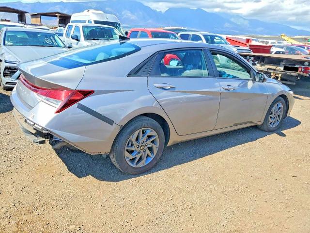 Photo 3 from auction – 2024 HYUNDAI ELANTRA with VIN KMHLM4DG3RU681806
