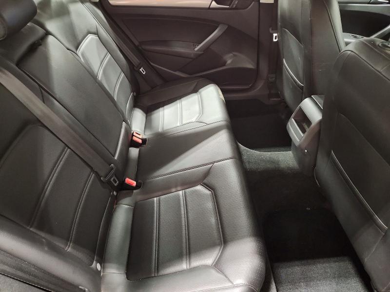 Photo 10 from auction – 2015 VOLKSWAGEN PASSAT S with VIN 1VWAS7A36FC090906