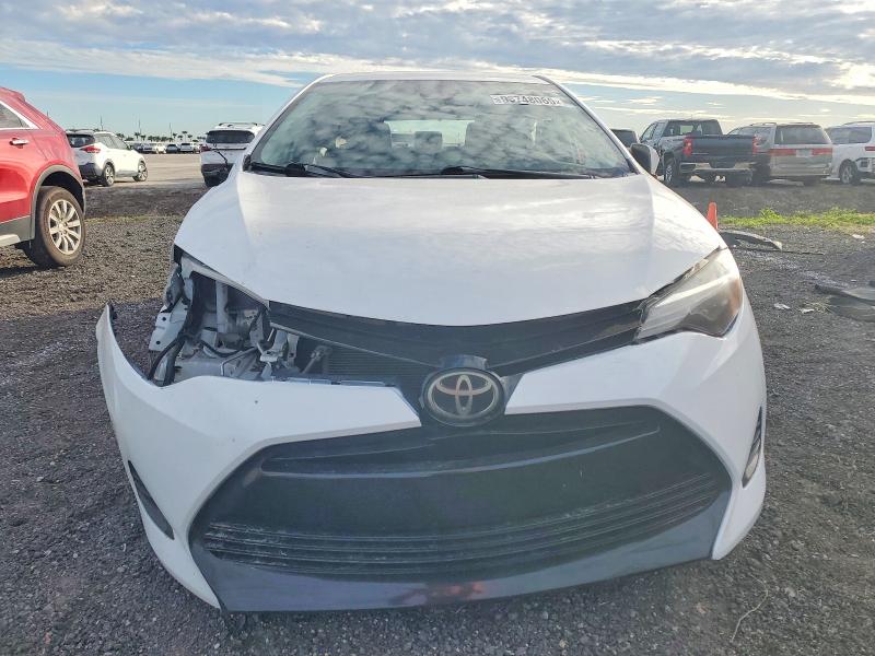 Photo 5 from auction – 2019 TOYOTA COROLLA with VIN 2T1BURHE1KC190143