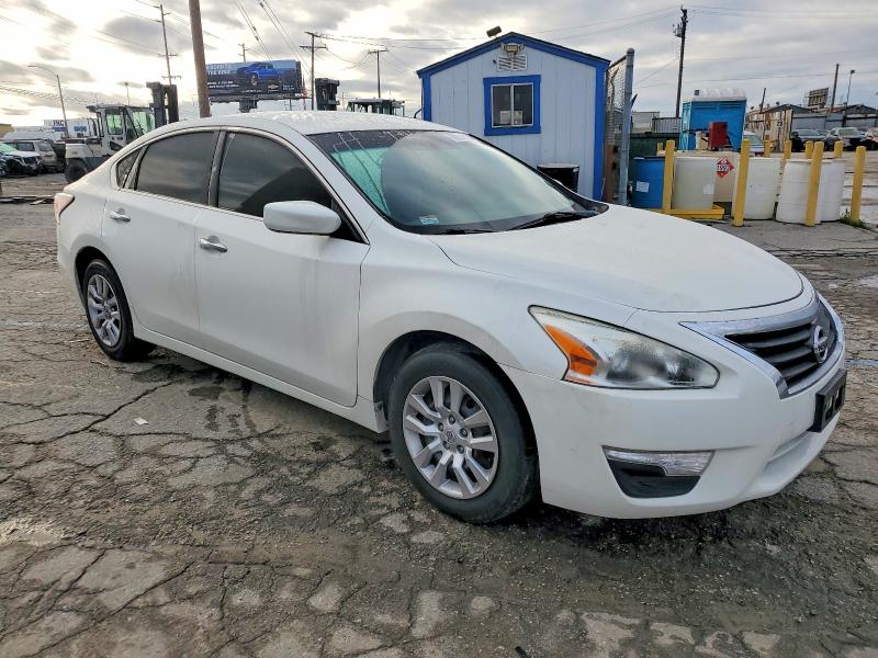 Photo 4 from auction – 2015 NISSAN ALTIMA 2.5 with VIN 1N4AL3AP0FN352201