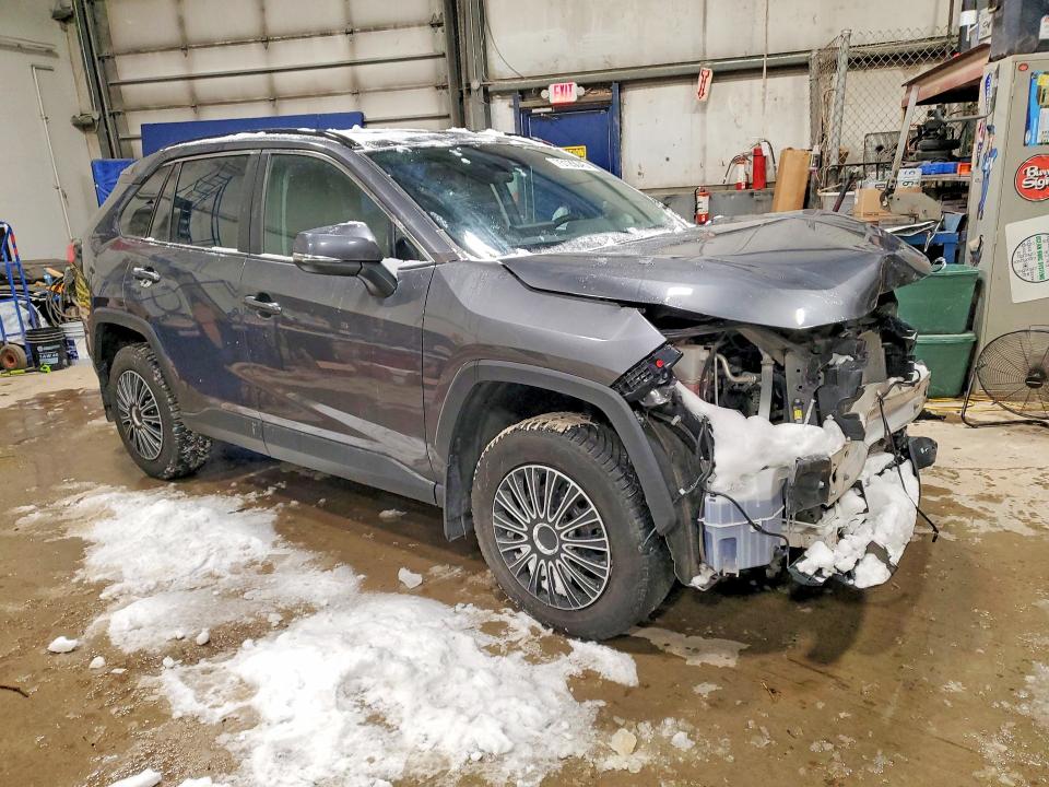 Photo 4 from auction – 2021 TOYOTA RAV4 LE with VIN 2T3B1RFV3MC193163