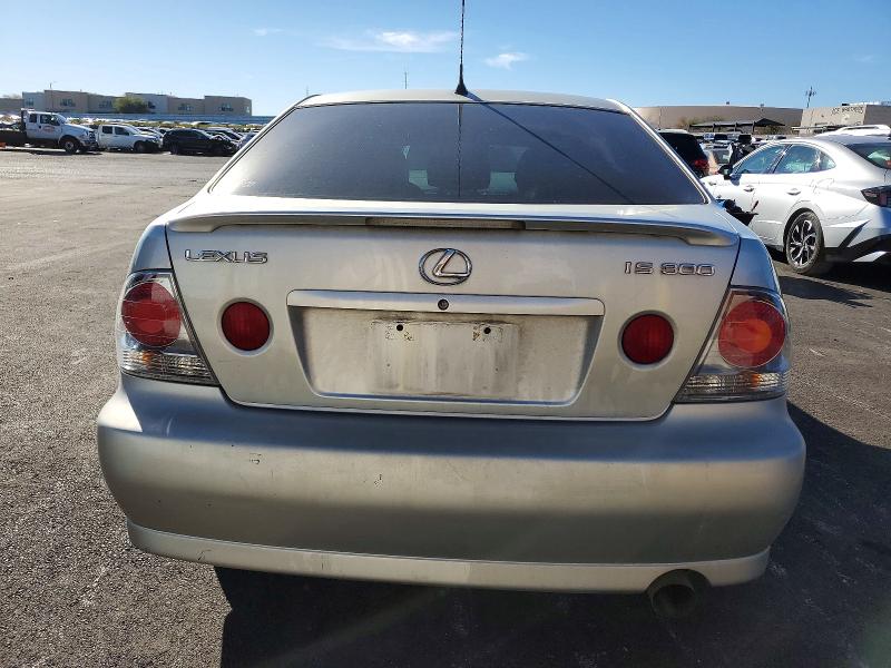 Photo 6 from auction – 2005 LEXUS IS 300 with VIN JTHBD192250098753