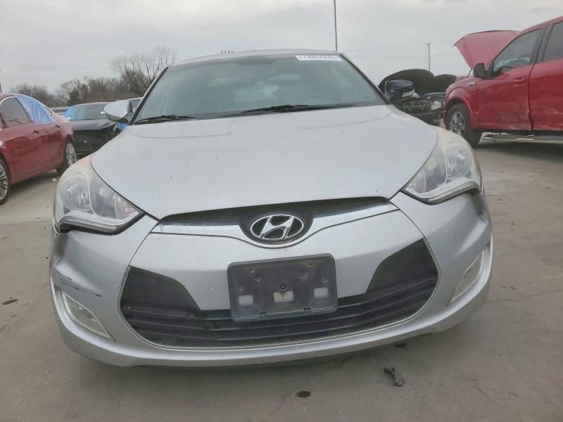 Photo 5 from auction – 2016 HYUNDAI VELOSTER with VIN KMHTC6AD6GU259275