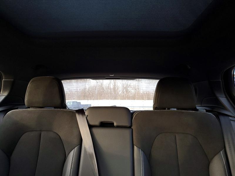 Photo 10 from auction – 2019 VOLVO XC40 T5 R- with VIN YV4162UM8K2131709