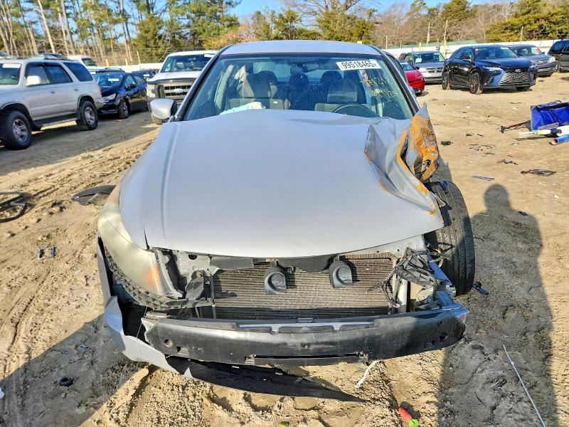Photo 5 from auction – 2010 HONDA ACCORD LXP with VIN 1HGCP2F41AA004084