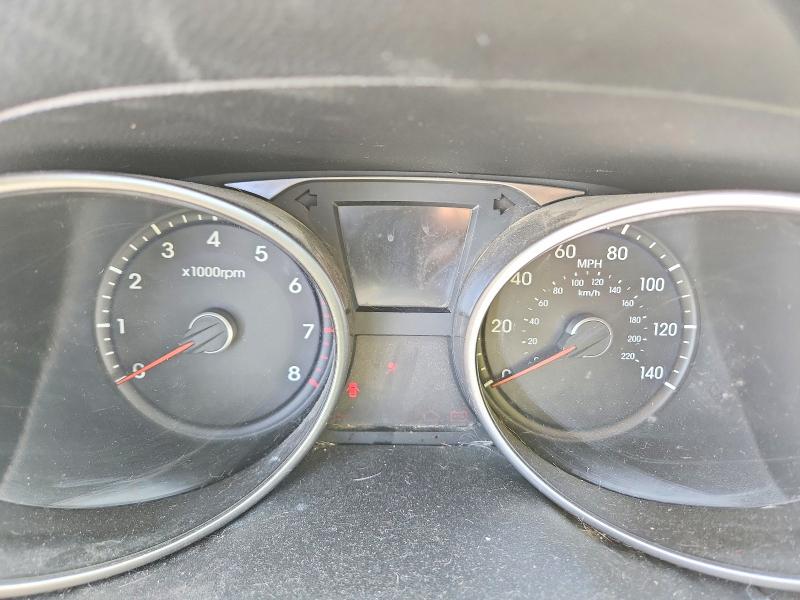 Photo 9 from auction – 2011 HYUNDAI TUCSON GLS with VIN KM8JUCAC3BU257356