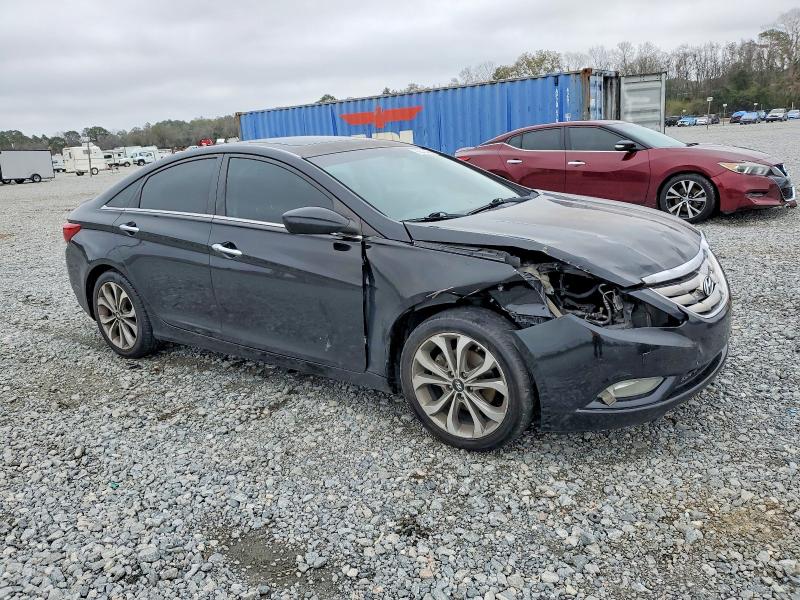 Photo 4 from auction – 2013 HYUNDAI SONATA SE with VIN 5NPEC4ABXDH751958