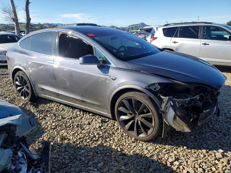 Photo 4 from auction – 2017 TESLA MODEL X with VIN 5YJXCDE20HF074510