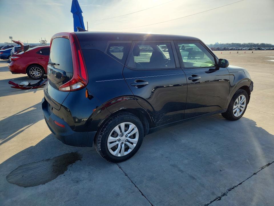 Photo 3 from auction – 2020 KIA SOUL with VIN KNDJ23AU2L7714094
