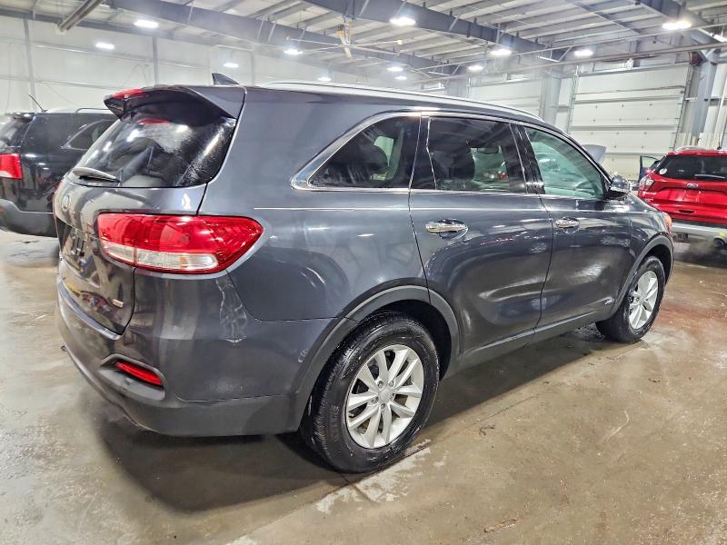 Photo 3 from auction – 2017 KIA SORENTO LX with VIN 5XYPGDA37HG336888