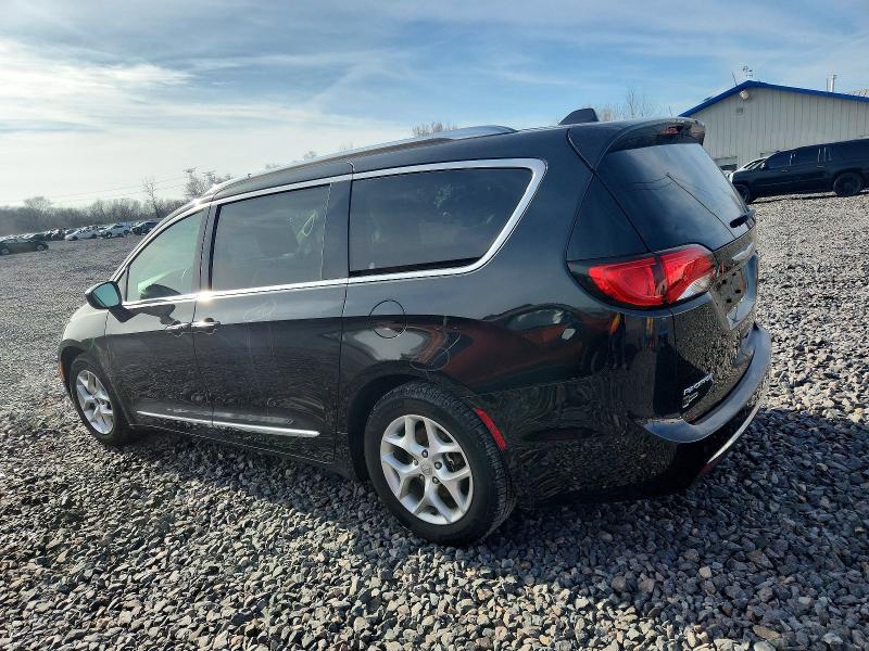 Photo 2 from auction – 2017 CHRYSLER PACIFICA T with VIN 2C4RC1EG9HR577783